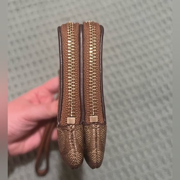 Coach double corner zip wristlet - Picture 4 of 12